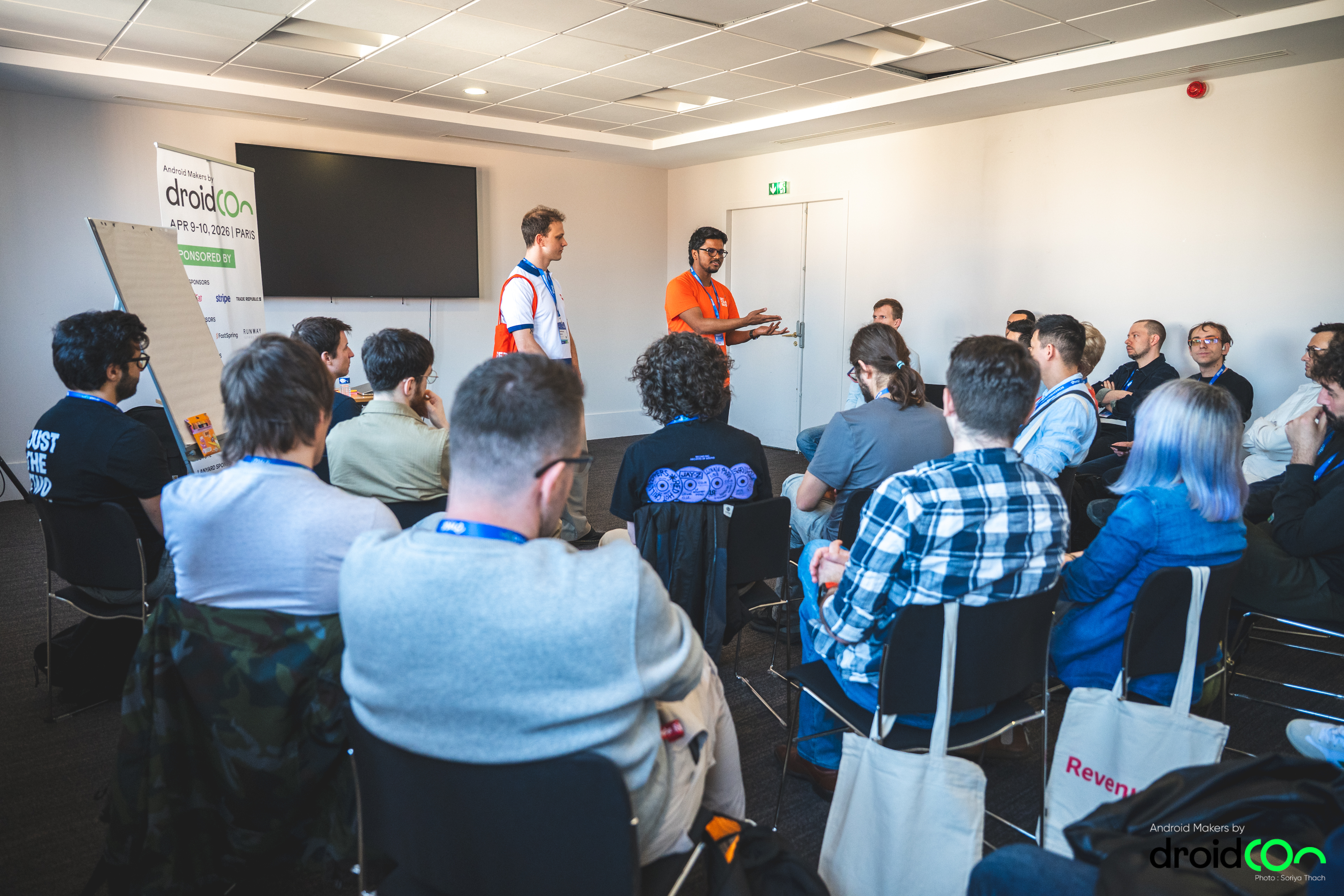 Full room at the roundtable session